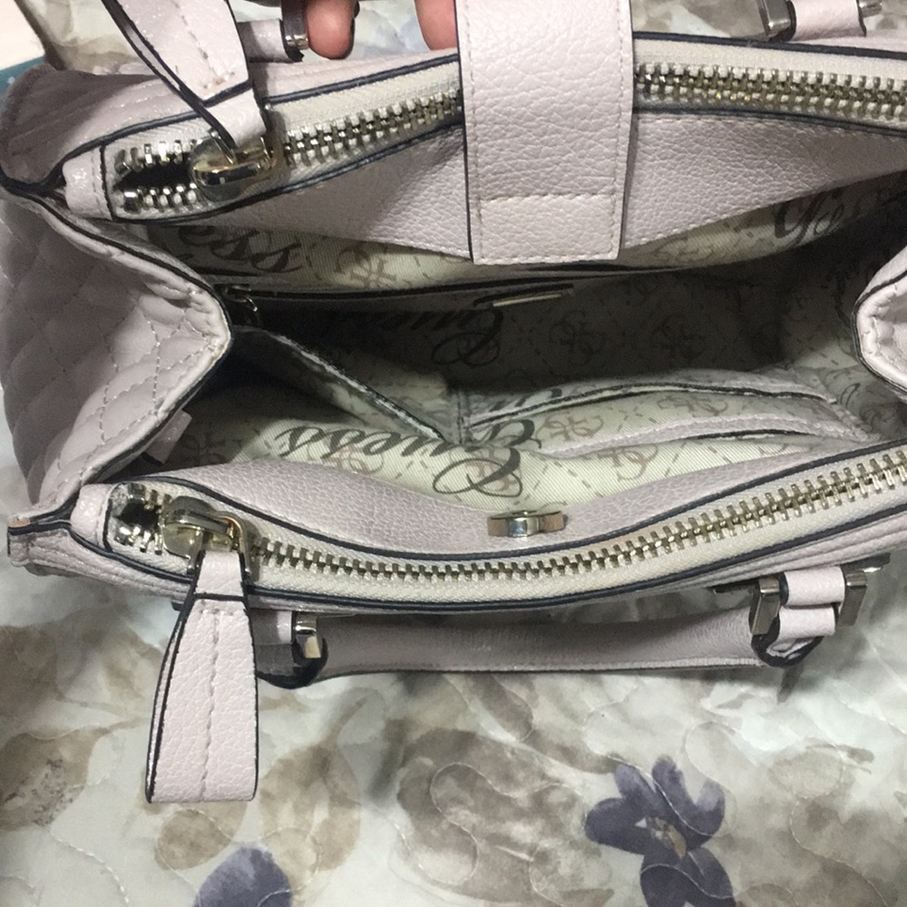 Pretty Pink Guess Purse - Picture 2 of 4